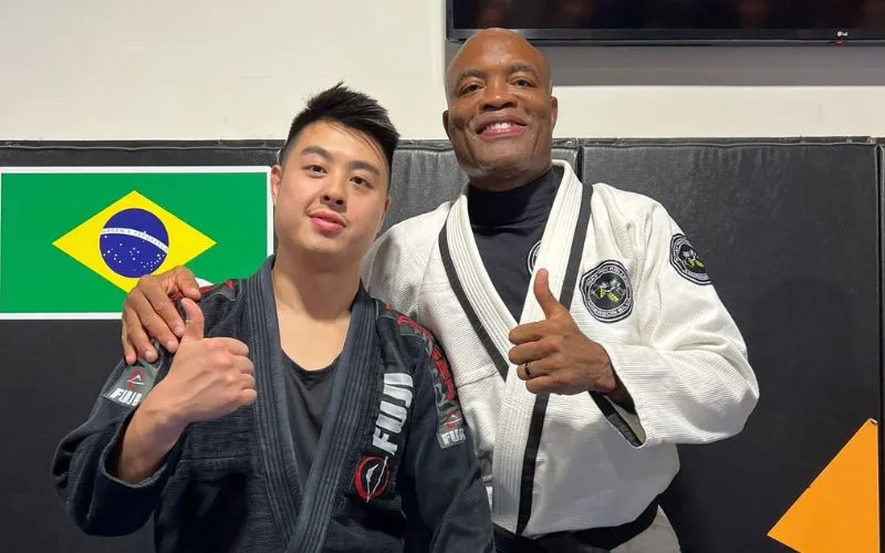 anderson-silva-now-art-of-kickboxing-vancouver