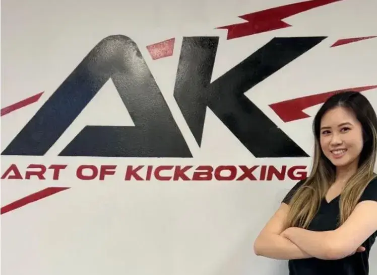 women-kickboxing-coach-heidi-art-of-kickboxing